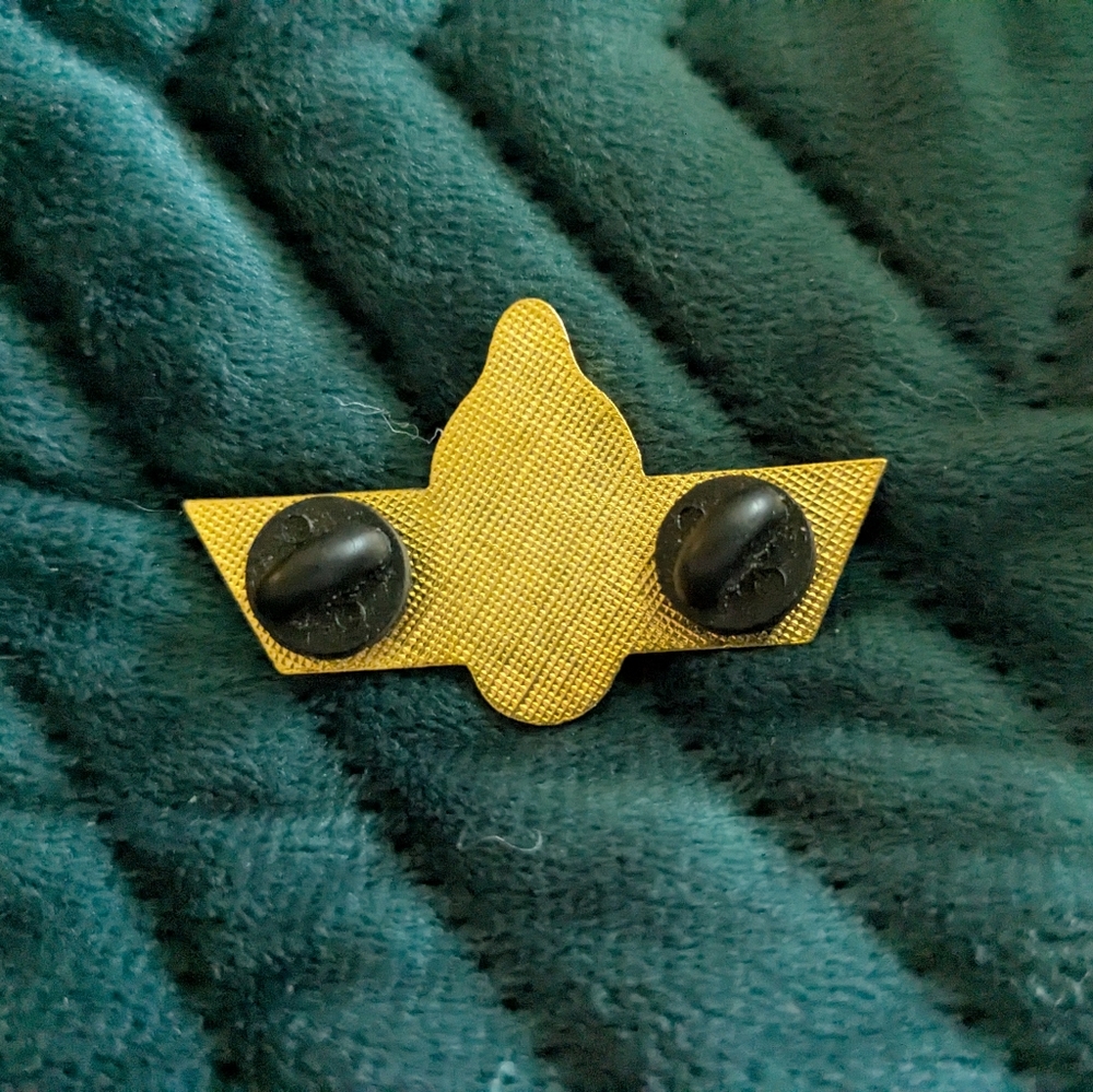 Top Gun Enamel Pin - Picture 3 of 3